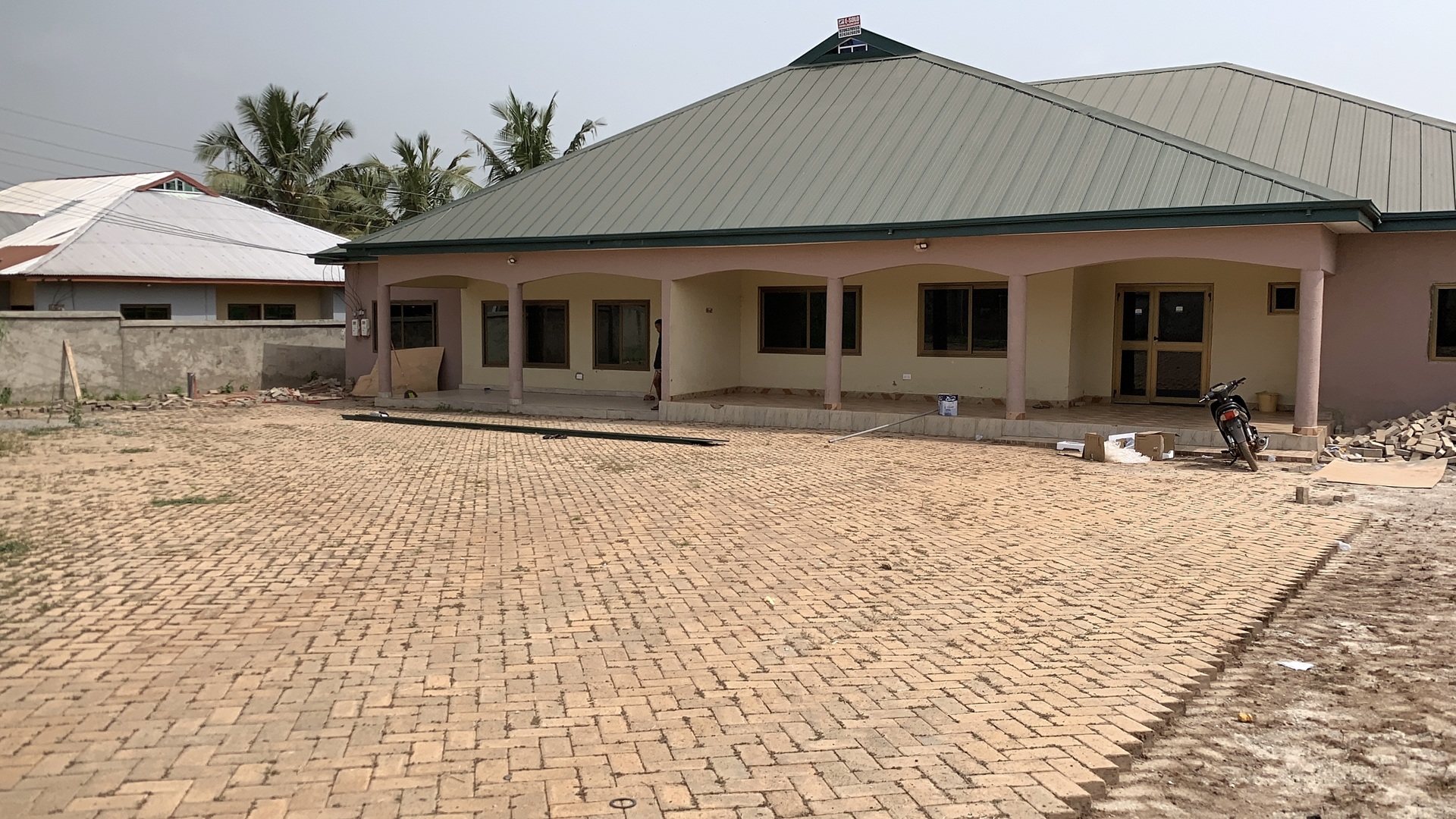 Fully furnished 3-bedroom apartment (Hall and Kitchen)