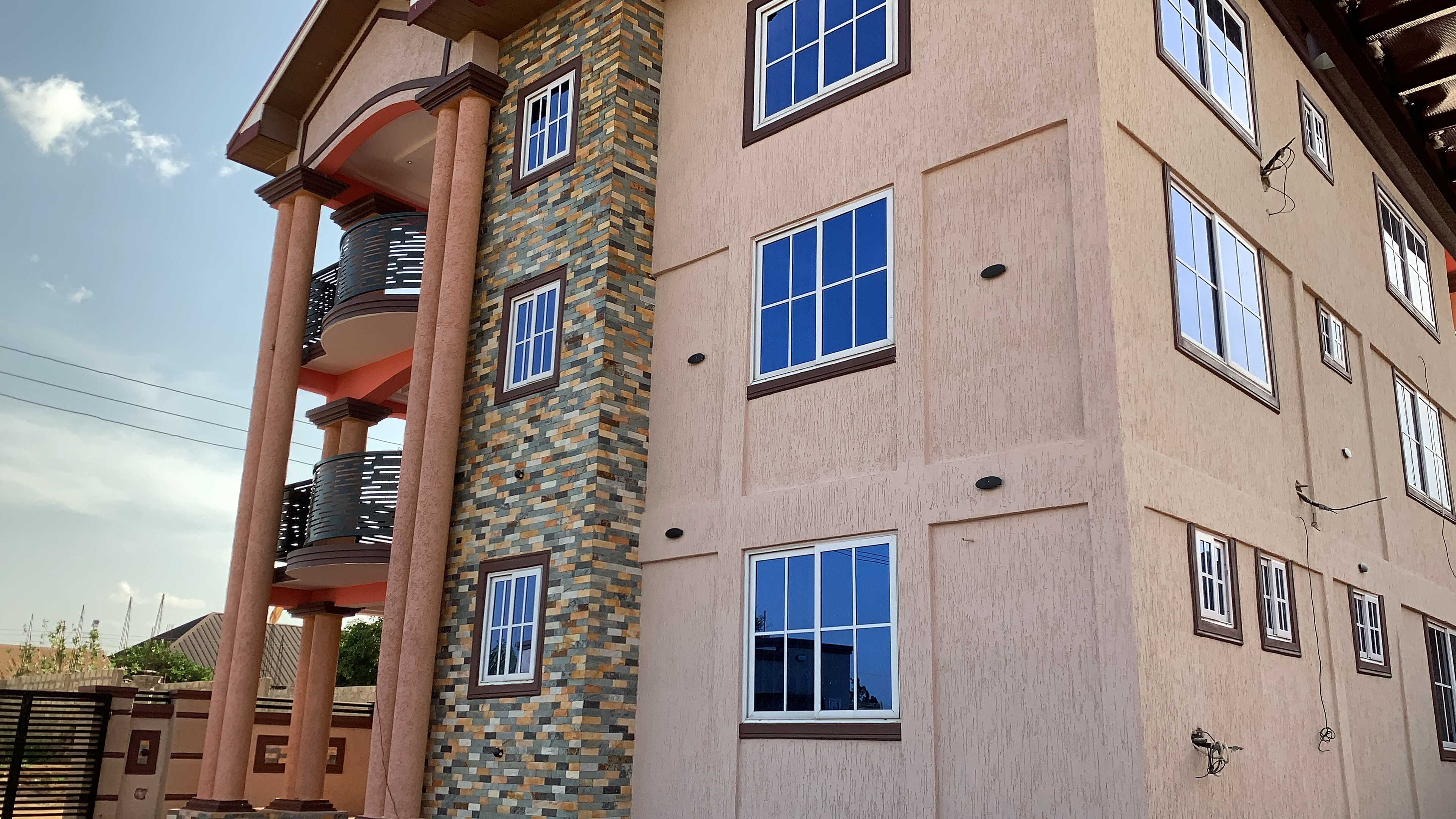 Fully Furnished 2 & 3 Bedroom Apartments